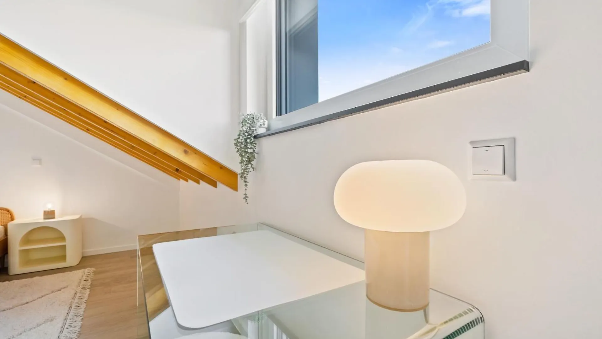 Modern 2Br Apartment In Bivange With Balcony, Wi-Fi, Free Parking Roeser