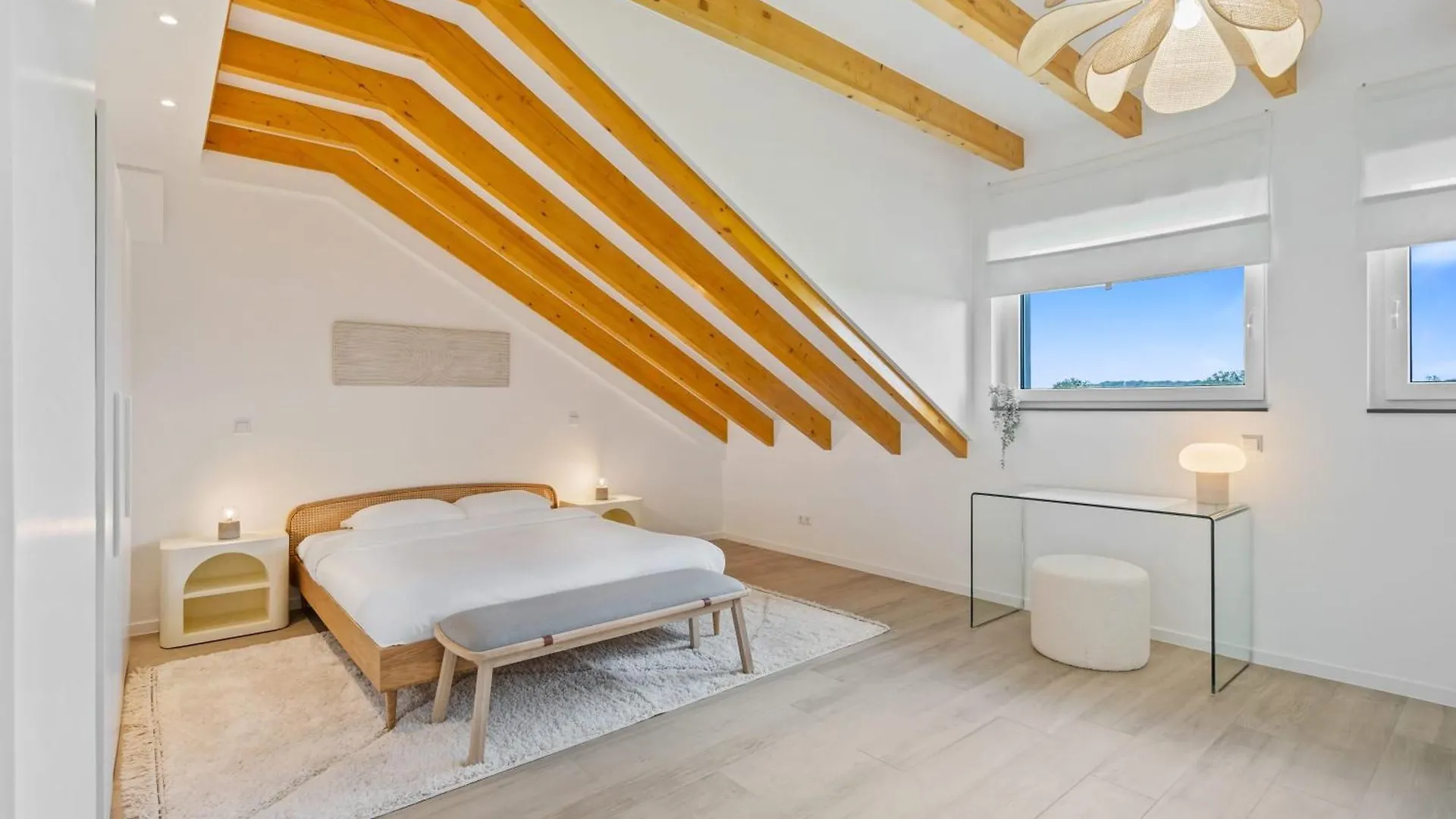 Modern 2Br Apartment In Bivange With Balcony, Wi-Fi, Free Parking Roeser Luxemburgo
